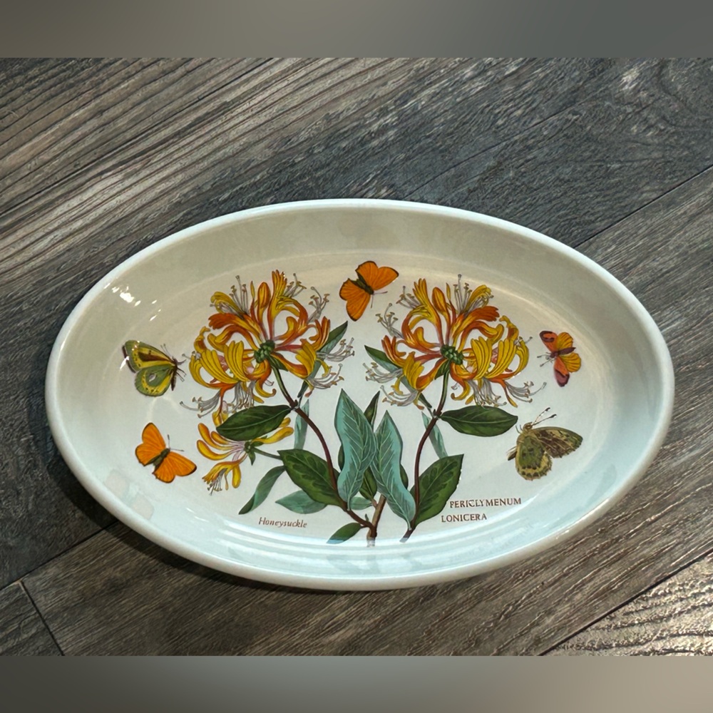 Portmeirion Botanic Garden Honeysuckle Butterfly 2Q Baking Dish